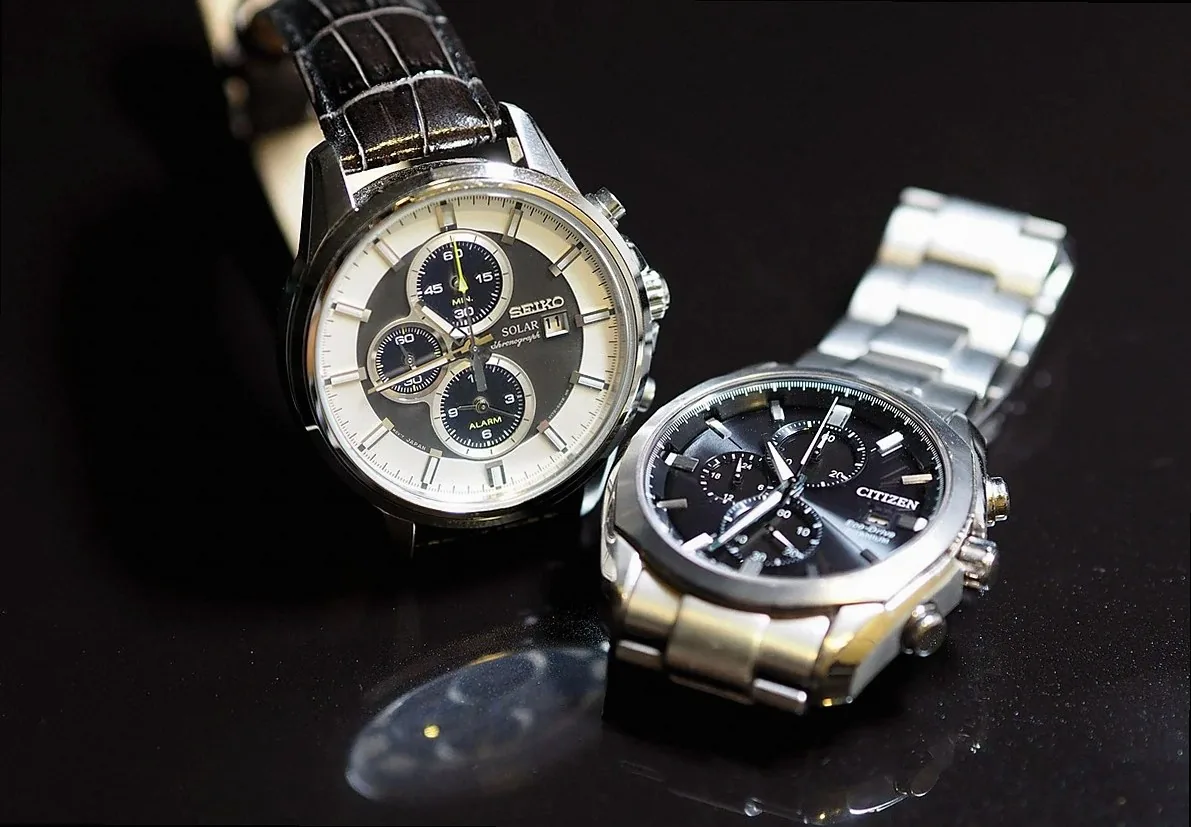 watch, leather strap, steel cable, tell time, time, precise, accurate, clock